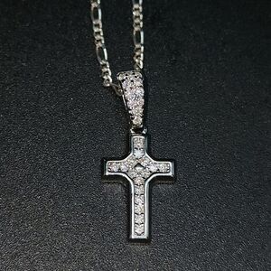 ✨ 925 Sterling Silver Moissanite Cross Necklace